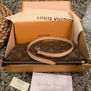 Louis Vuitton Pochette Accessoires